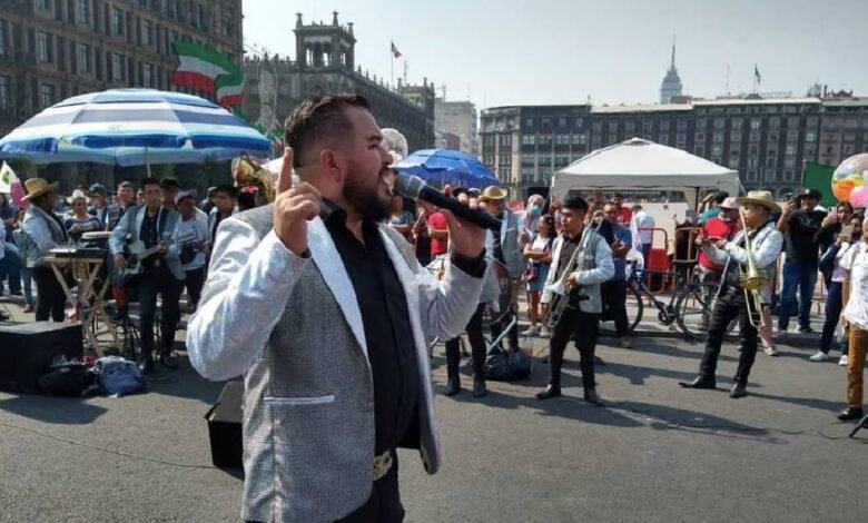 Arman fiesta de cumpleaños al Presidente en el Zócalo