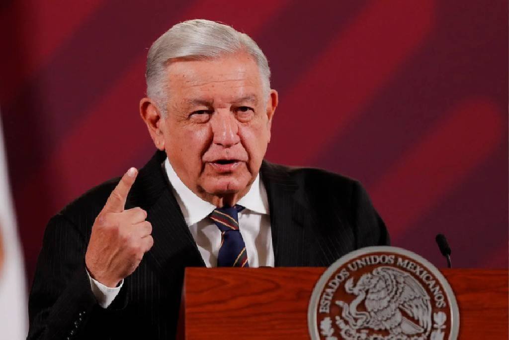 AMLO advierte sobre elecciones 2024 para no votar por “un arribista”
