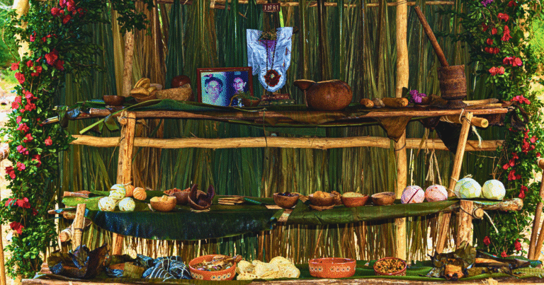 el altar de muertos en el janal pixán; lo que debe llevar y su significado