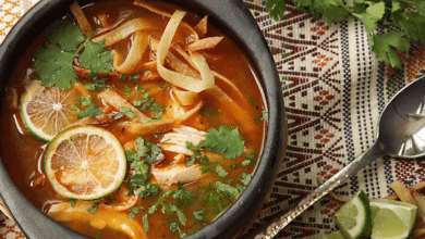 así se prepara la sopa de lima, el tesoro gastronómico del yucatán