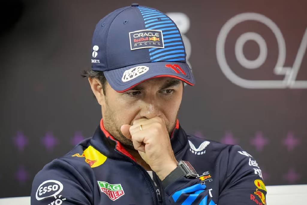"Checo" Pérez calla los rumores de su contrato con Red Bull