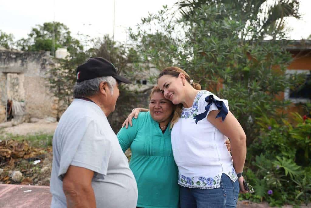 Cecilia Patrón trabaja el último fin de semana del año atendiendo necesidades de comisarías de Mérida