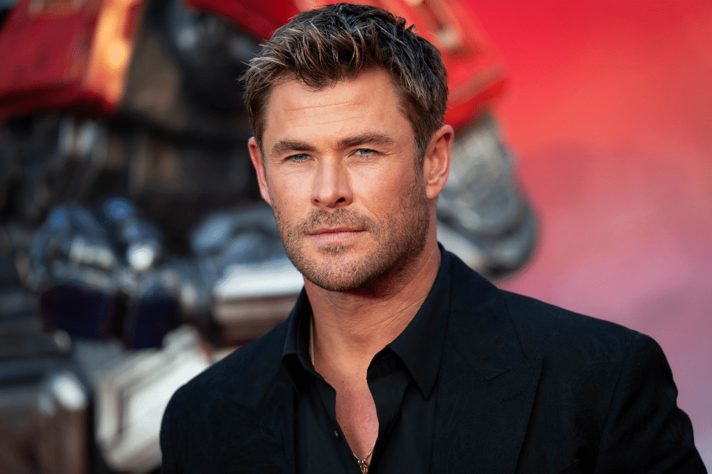 Chris Hemsworth es nombrado el hombre más guapo de 2024