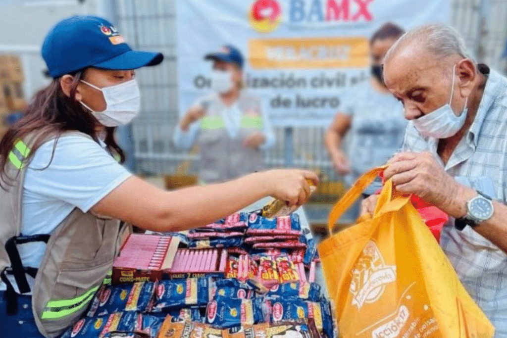 Combaten hambruna con 180 toneladas de alimentos al mes