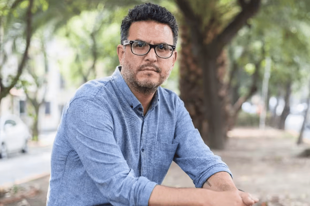 Muere el poeta mexicano Julio Trujillo; familia confirma el deceso