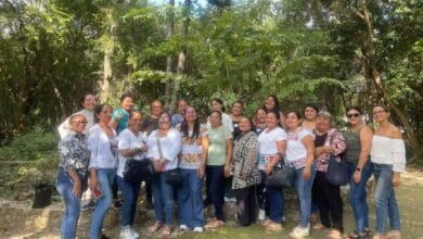 Capacitación en Dzilam de Bravo: Mujeres aprenden a elaborar pomadas con apoyo de Semujeres