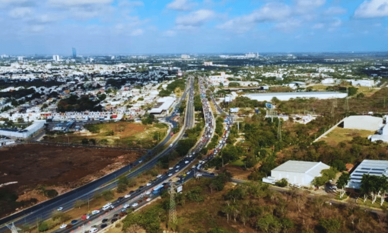Accidente en Periférico de Mérida genera congestión en salida a Motul