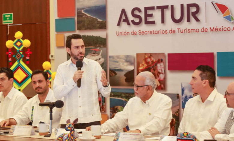 Bernardo Cueto Riestra toma protesta como Presidente de ASETUR