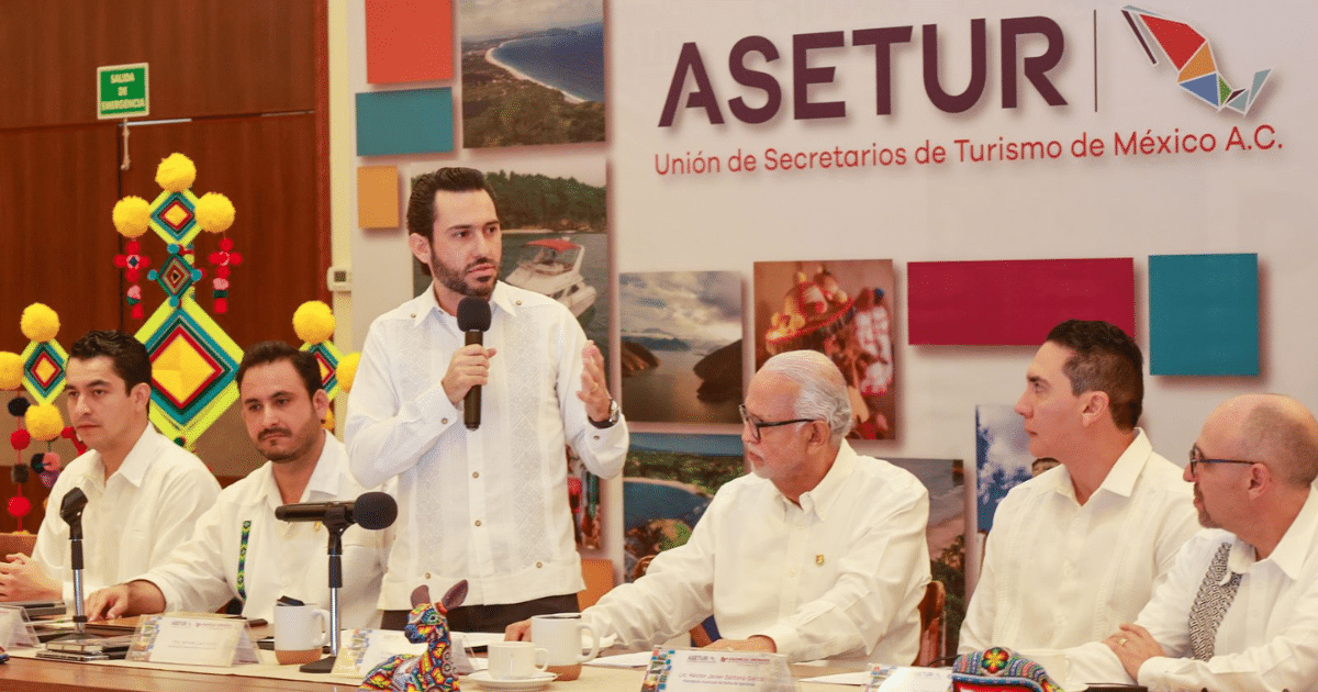 Bernardo Cueto Riestra toma protesta como Presidente de ASETUR