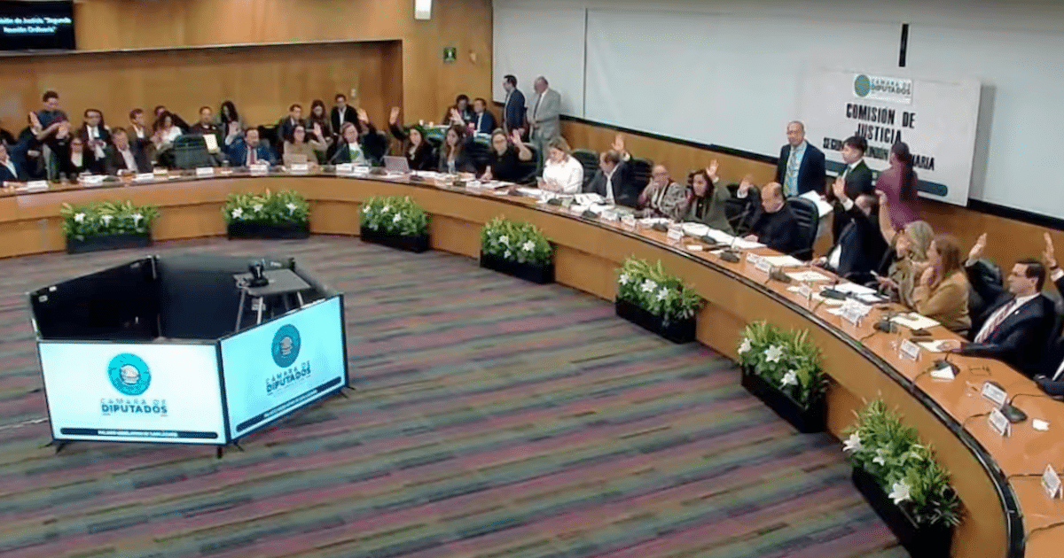 Comisión de justicia avala reformas a Ley de Amparo
