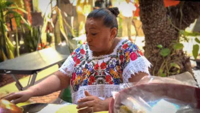 Elaboración de tortillas a mano está en riesgo de extinción en Yucatán