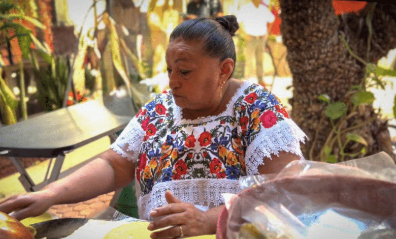 Elaboración de tortillas a mano está en riesgo de extinción en Yucatán