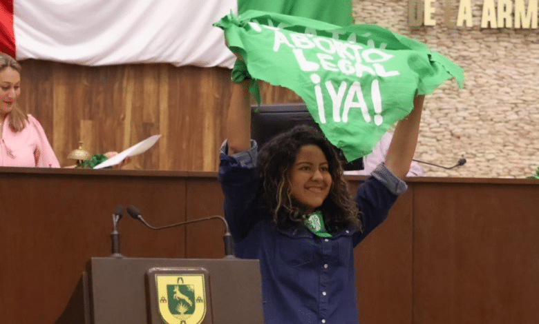 Presentan iniciativa para despenalizar el aborto en Yucatán