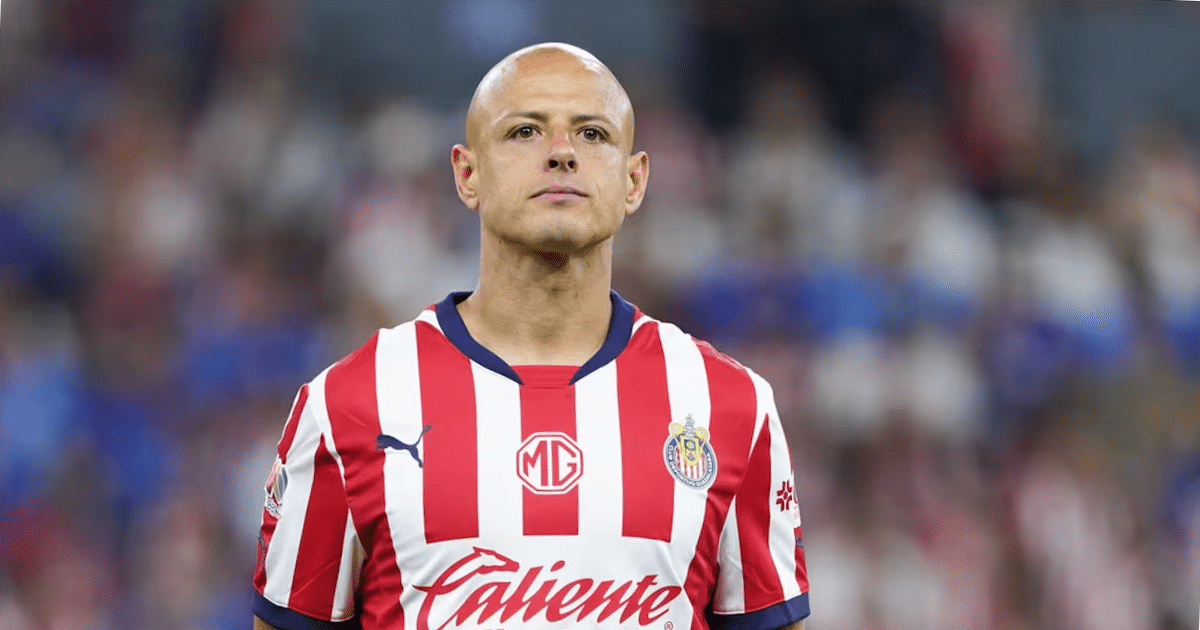 Aficionados de Chivas tunden a Javier Hernández; ‘juega de estorbo’