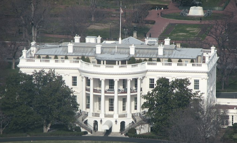 Imagen de la casa blanca, tomada desde un Angulo alto