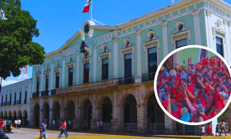 Contiene SSP manifestación de maestros en Palacio de Gobierno