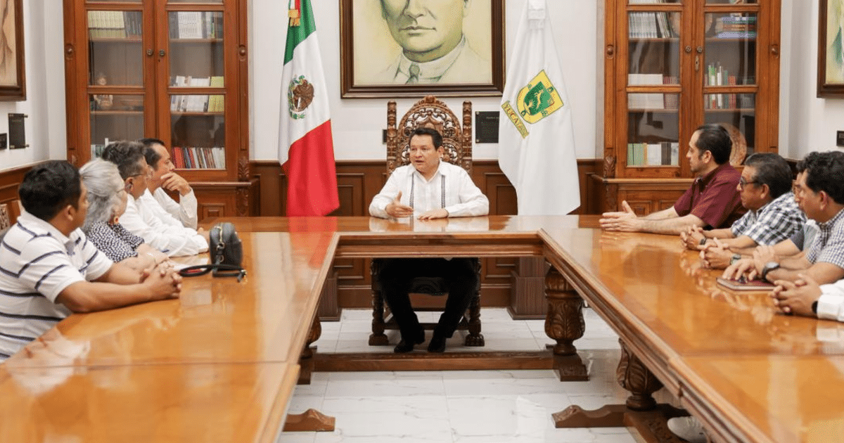 Gobernador de Yucatán establece diálogo con el magisterio y acuerda medidas clave