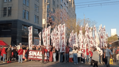 Llegan primeros asistentes al Zócalo para asamblea de Sheinbaum