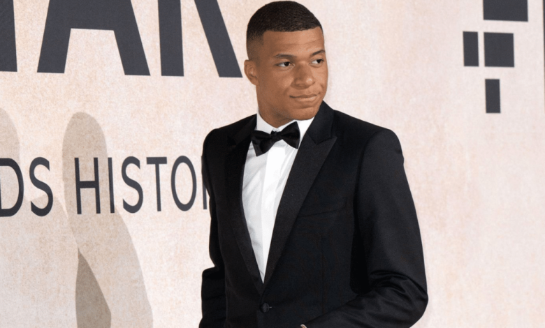 Mbappé, el astro que juega en el campo… y en los negocios