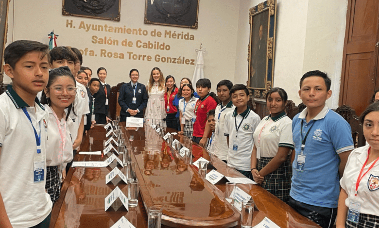 Celebra Cabildo de Mérida participación de los jóvenes