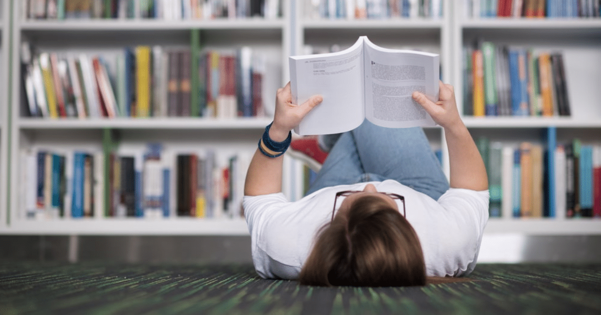 Celebran el Día Internacional del Libro con rally de lectura y actividades culturales en Mérida
