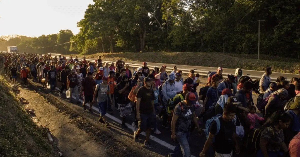 Miles de personas migran del país en busca del sueño americano (Foto por La Jornada)