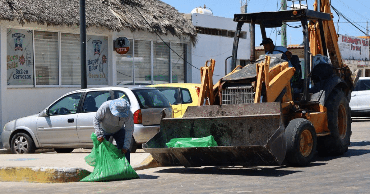 Progreso refuerza limpieza en el Malecón