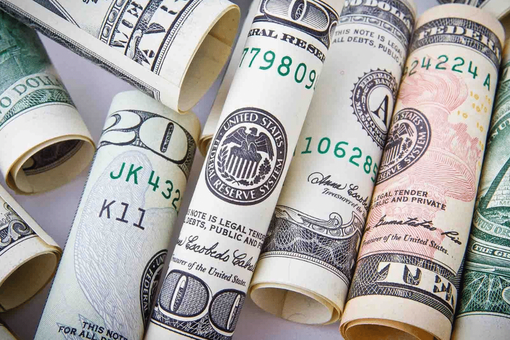 Precio del dólar abre al alza en 19.90 pesos al mayoreo
