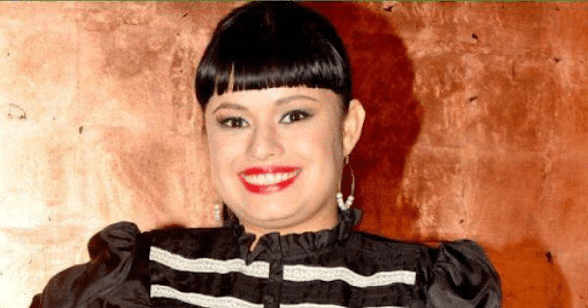 Amandititita causa revuelo al dar concierto sentada en la FENAL Opiniones divididas en redes (Contra Réplica)