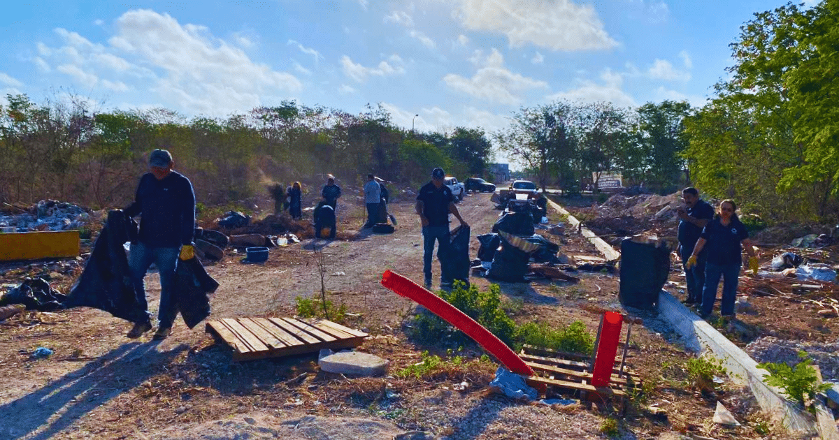 En conjunto con el Ayuntamiento de Mérida, Servilimpia retira siete toneladas de basura en tiraderos clandestinos en Caucel