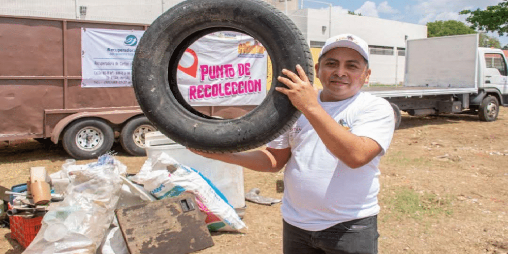 Gobierno de Yucatán intensifica campaña de descacharrización para evitar criaderos de moscos