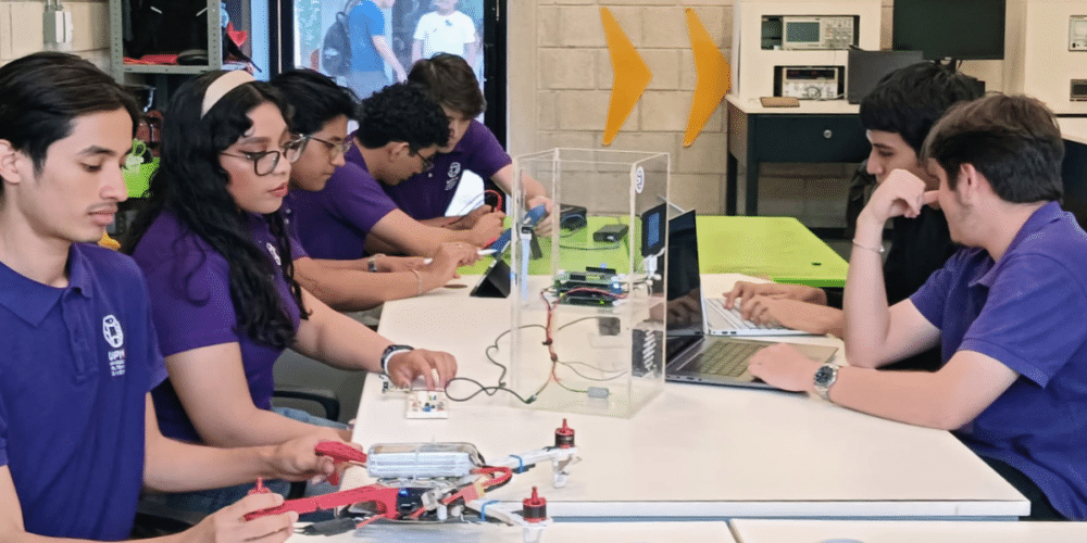 Ingeniería en Sistemas Embebidos la carrera del futuro que impulsa la innovación tecnológica desde Yucatán