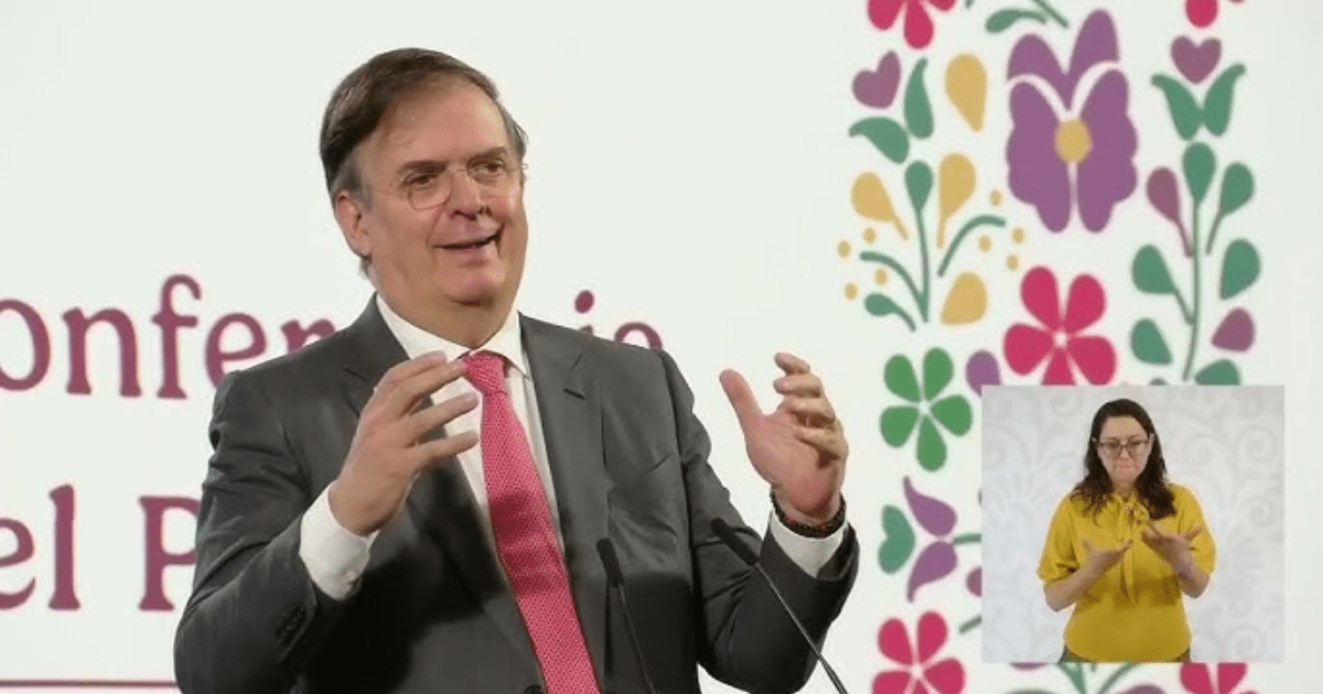 Marcelo Ebrard impulsa medidas de comercio para proteger la industria nacional de acero y textiles