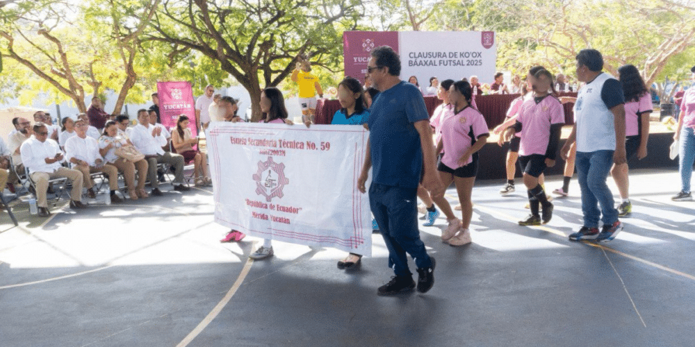 Más de mil estudiantes participan en torneo estatal de futsal promovido por SEGEY en Yucatán