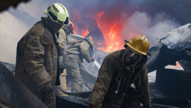 Contienen incendio en bodega de plásticos del Periférico de Mérida
