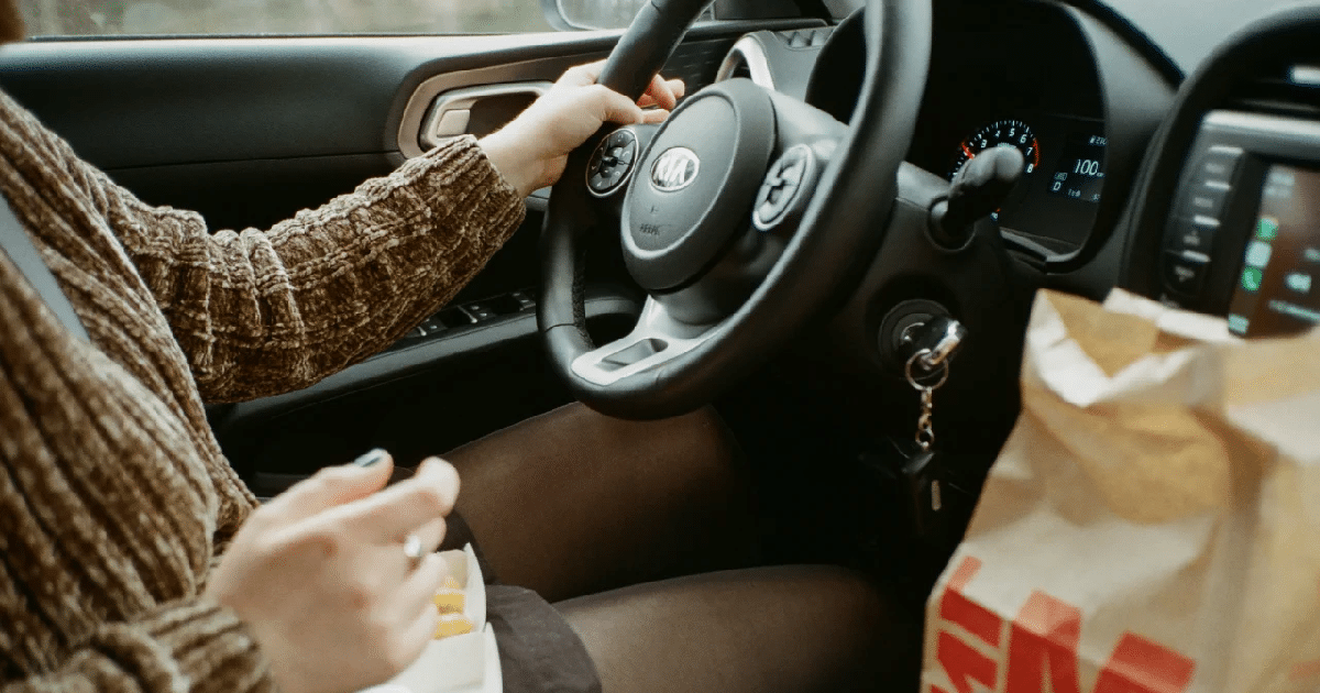 KIA llama a revisión a más de 2 mil vehículos