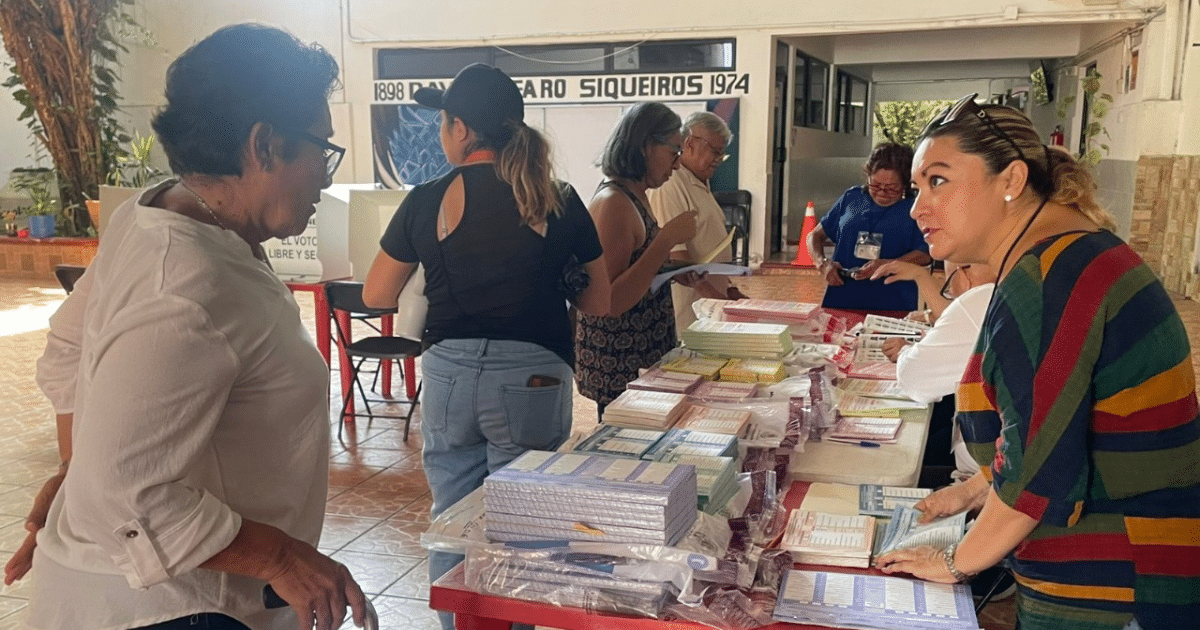 Yucatán ejercen su voto histórico en elección de magistrados y jueces del Poder Judicial