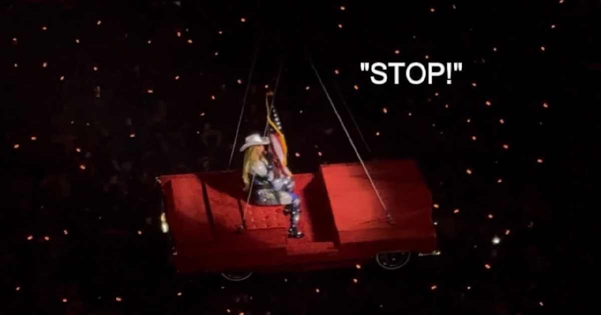 Beyoncé estuvo a punto de caer de su coche volador, video completo (Foto de perfil)