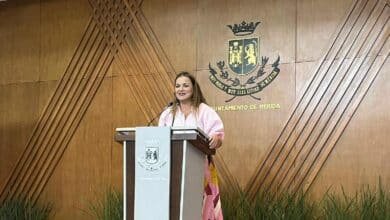 Cecilia Patrón se compromete a repavimentar 100 km de calles antes de su primer año de gestión.