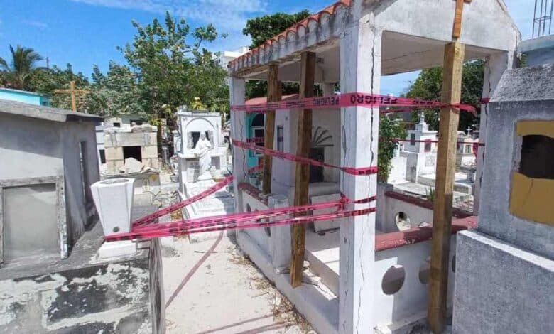Exhortan a propietarios a dar mantenimiento a criptas en Progreso