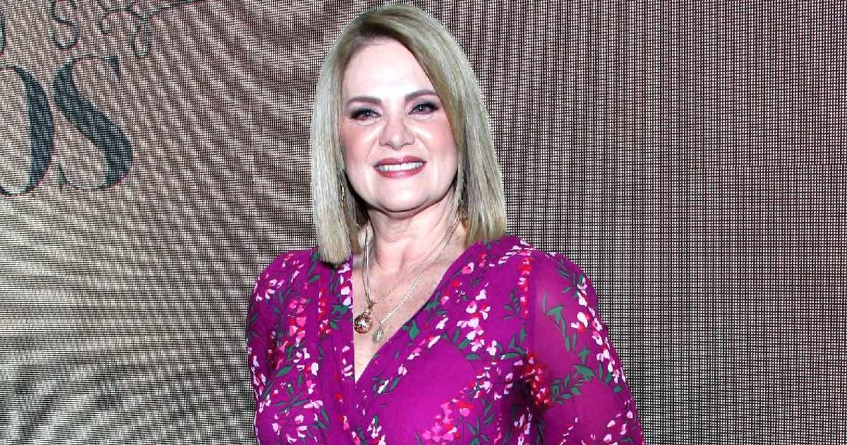 Erika Buenfil presume fotos junto a Brad Pitt. (Foto de internet)