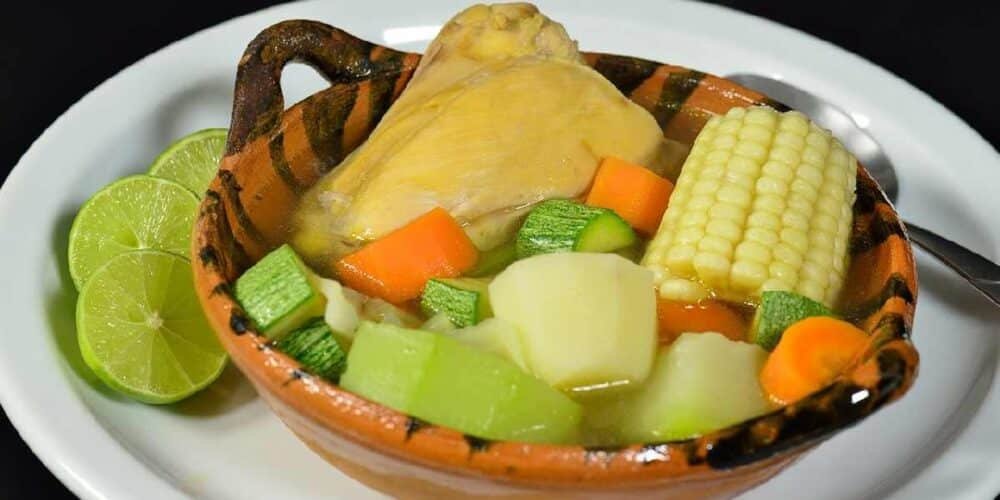 Beneficios de comer puchero de pollo en días calurosos (Foto de internet)
