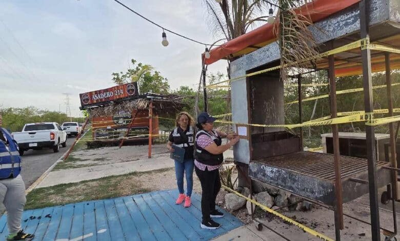 Retiran puestos ambulantes en Las Américas tras denuncias vecinales
