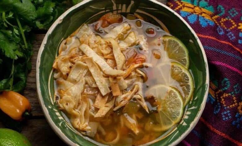 Sopa de lima: Sabor e identidad de la cocina yucateca