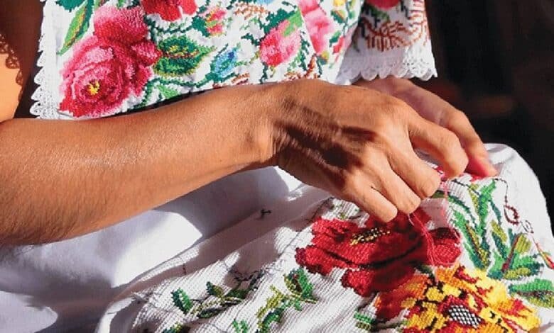 El hipil yucateco: tradición, elegancia y versatilidad