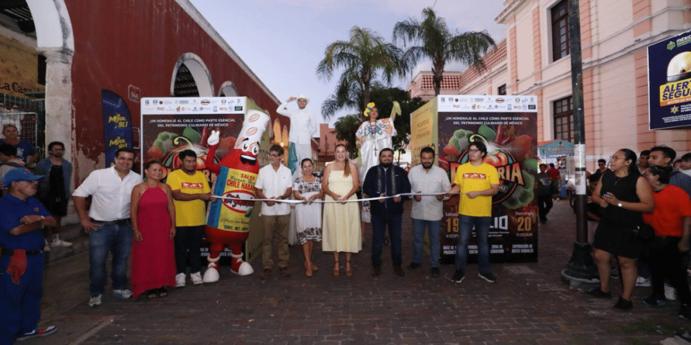 cecilia patrón impulsa la economía local con la primera feria del chile habanero