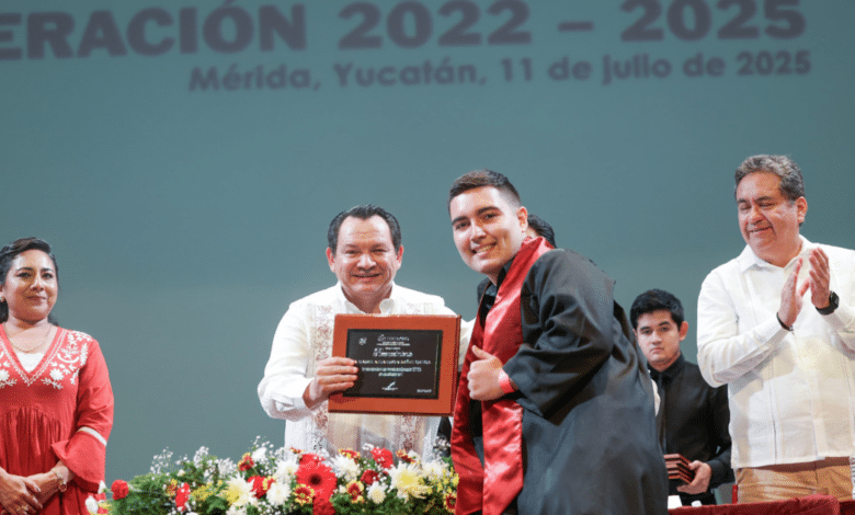 celebran graduación de 400 jóvenes del cbtis 120