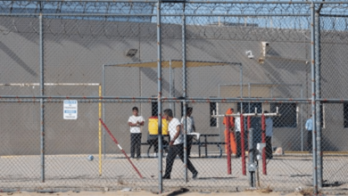 Acusan a autoridades de realizar arrestos sin orden y negar acceso a representación legal