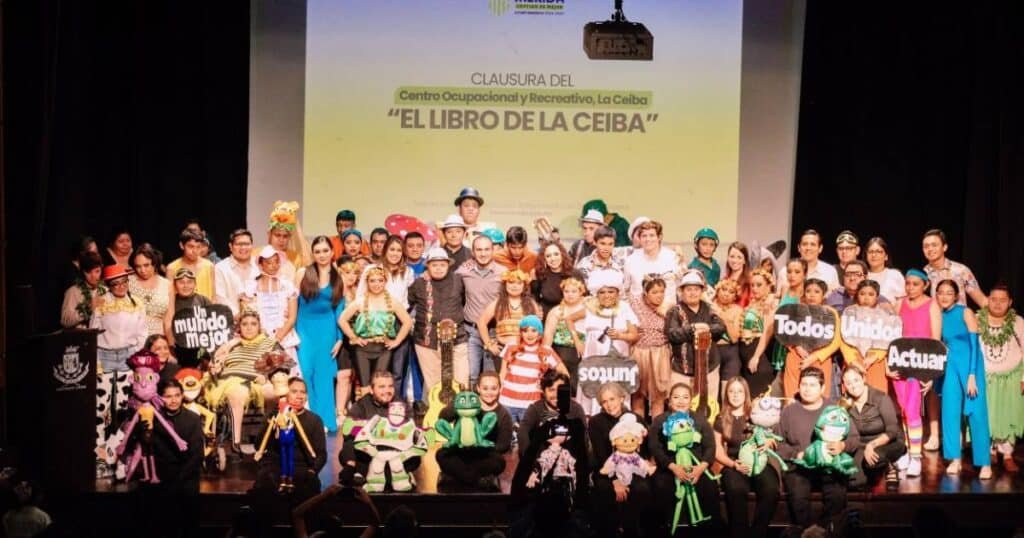 con 45 participantes presentan el espectáculo multidisciplinario el libro de la ceiba (1)