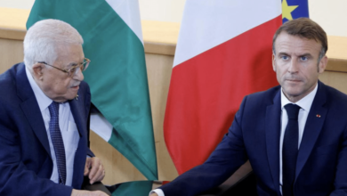 Emmanuel Macron anuncia que Francia reconocerá al Estado palestino en septiembre, convirtiéndose en la primera nación del G7 en hacerlo. Israel y Estados Unidos reaccionan con fuertes críticas, mientras aumenta la presión internacional por una solución pacífica en Medio Oriente.